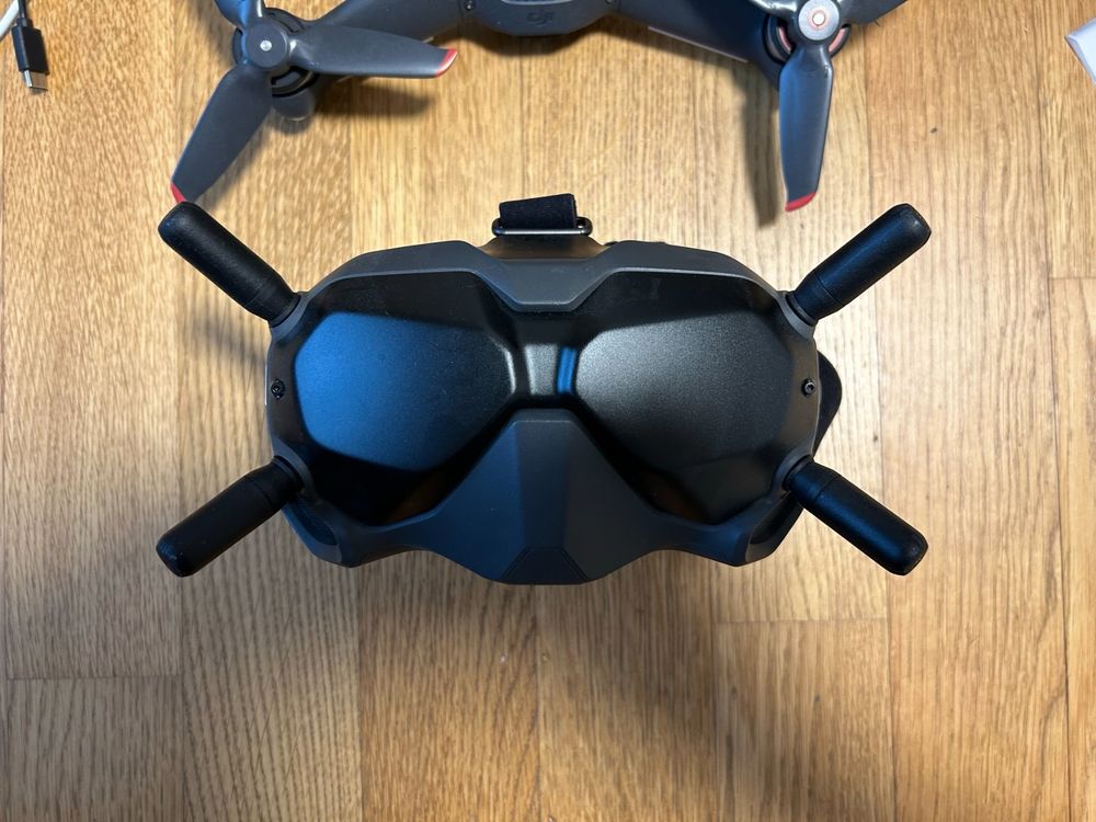 DJI FPV Drohne mit Fly More Kit und VRBrille Kaufen auf Ricardo