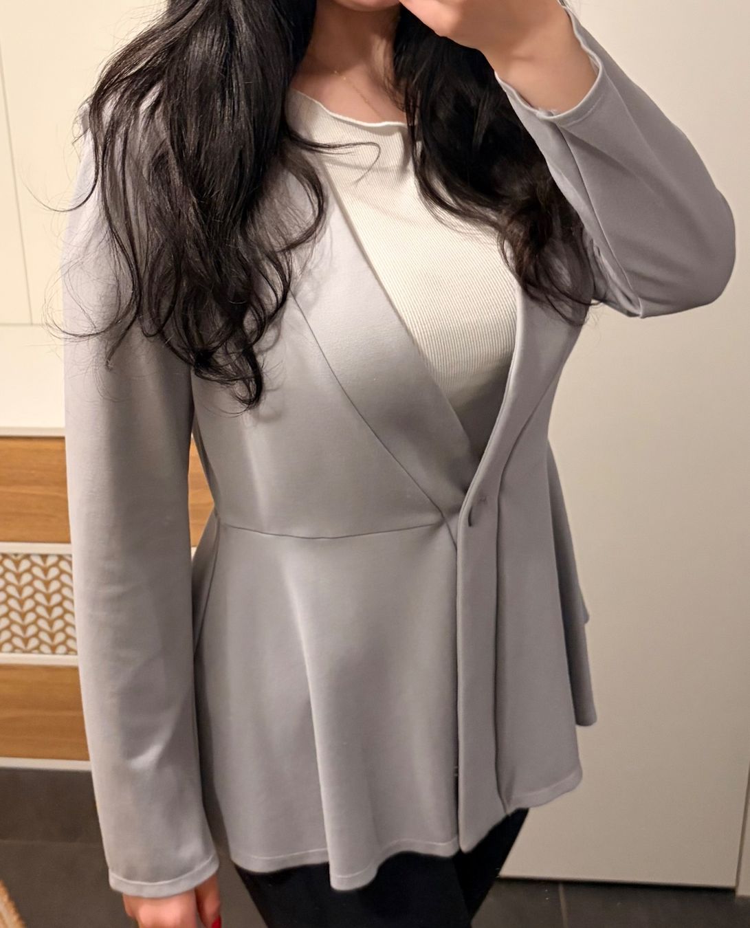 Halara Jacken: Neuwertiger Halara Blazer grau Gr. M – Neu (gemäss Beschreibung) aus Burgdorf von Amiir83