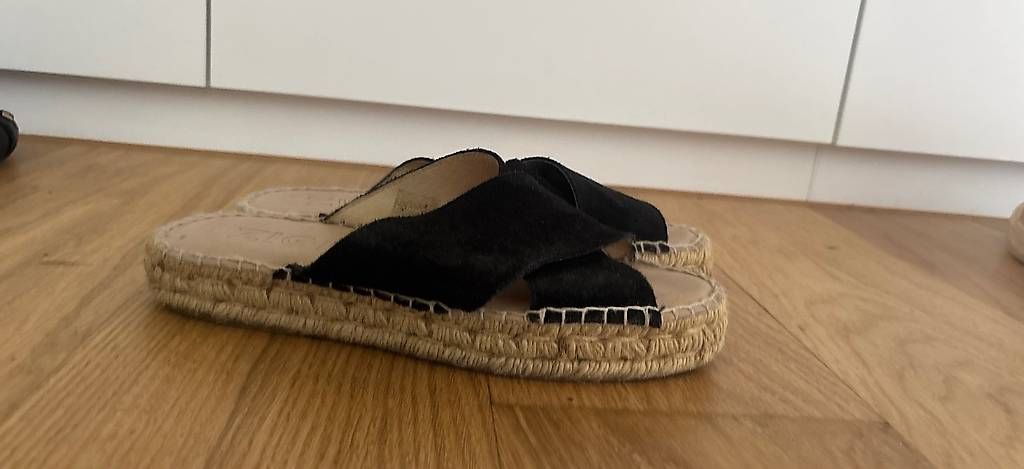 Scarpe da donna: Leder Slipper Zign Grösse 36 – Usato da Uitikon-Waldegg venduto da pri_vrl8 1