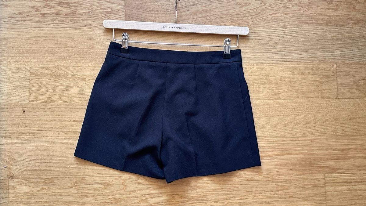 Pantaloni: Kiomi Shorts schwarz – Usato da Bern venduto da WiederWert 1