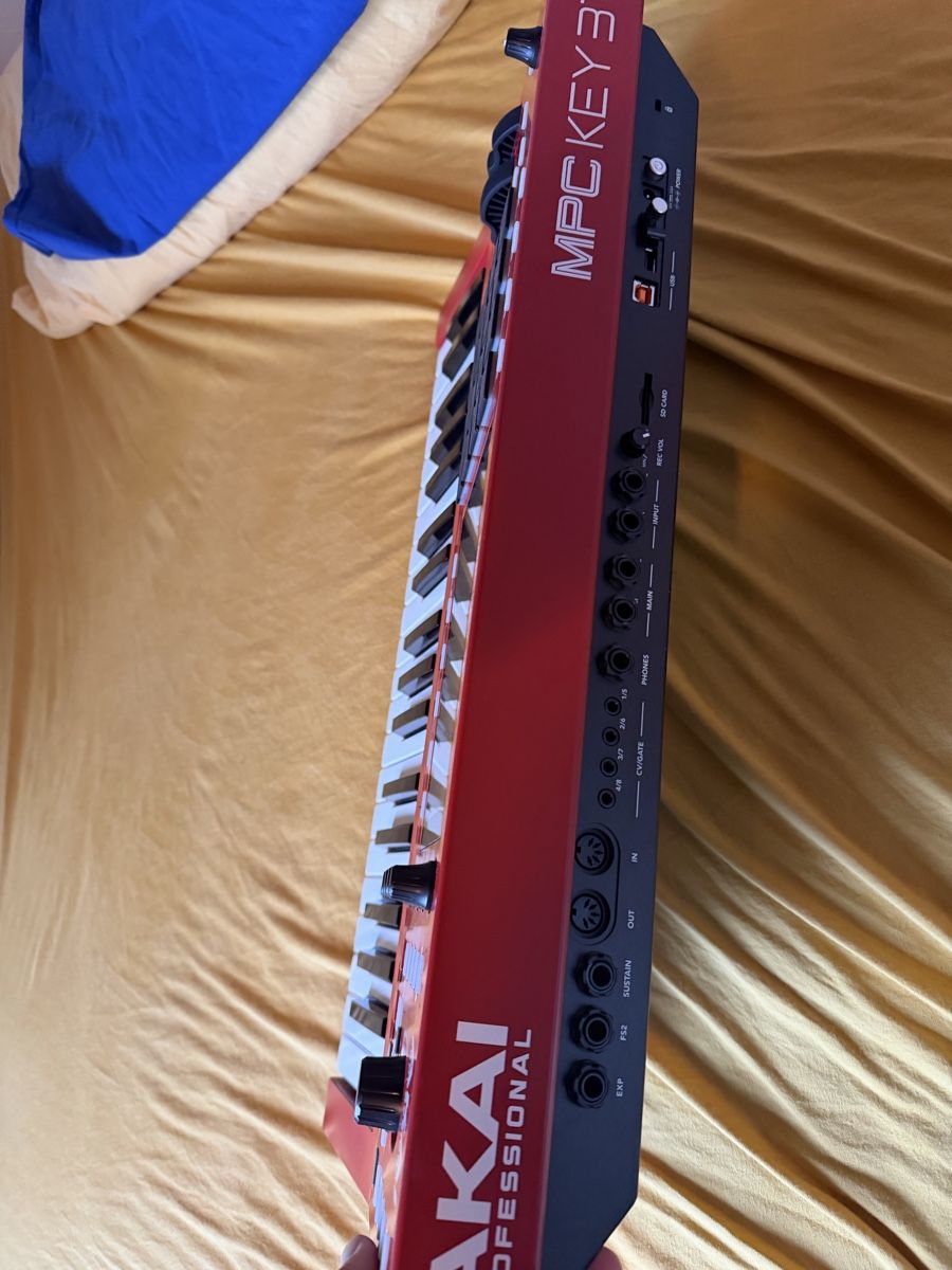 Akai Musikinstrumente: AKAI MPC KEY 37 – Gebraucht aus Gelterfingen von celli05 1