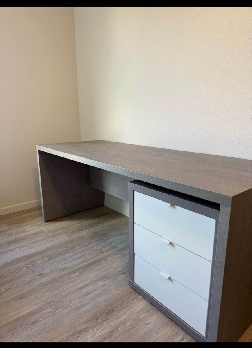 Livique Scrivanie: Bureau effet béton gris – Nuovo (secondo la descrizione) da Ipsach venduto da Fred2740 1