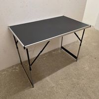 Table pliante 100 x 60, hauteur réglable, excellent état