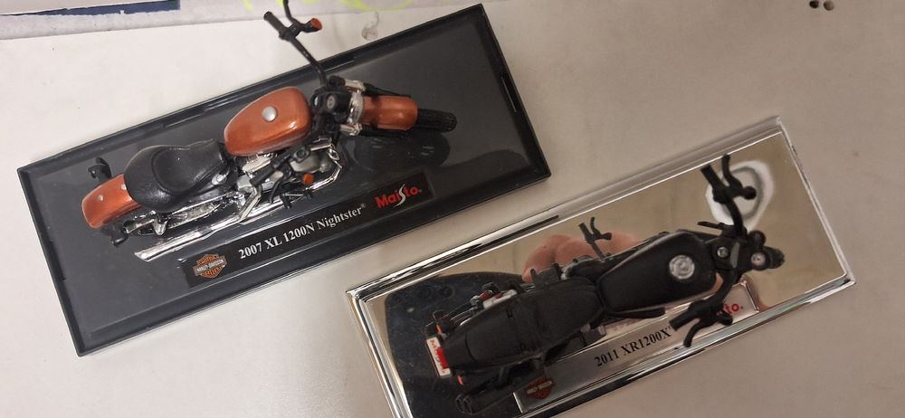 Kit di modellismo & Modellini statici: 2 Stk. Harley Modelle – Nuovo (secondo la descrizione) da Brugg AG venduto da bacbac5757 2