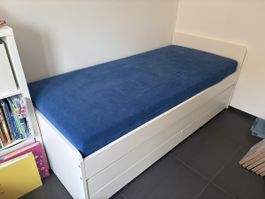 SLÄKT Bettgestell mit oder ohne Matratze
