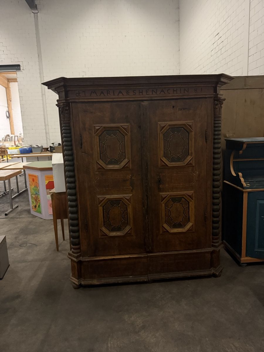 Armadi: Antiker schrank – Usato da Heerbrugg venduto da Livi10 2