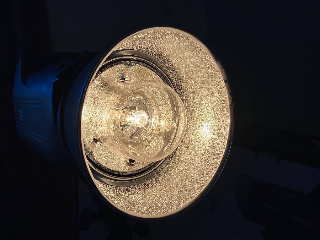 Elinchrom Flash: Flash Studio Elinchrom ELC Pro HD500 – Nuovo (secondo la descrizione) da Genève venduto da Capt3 5