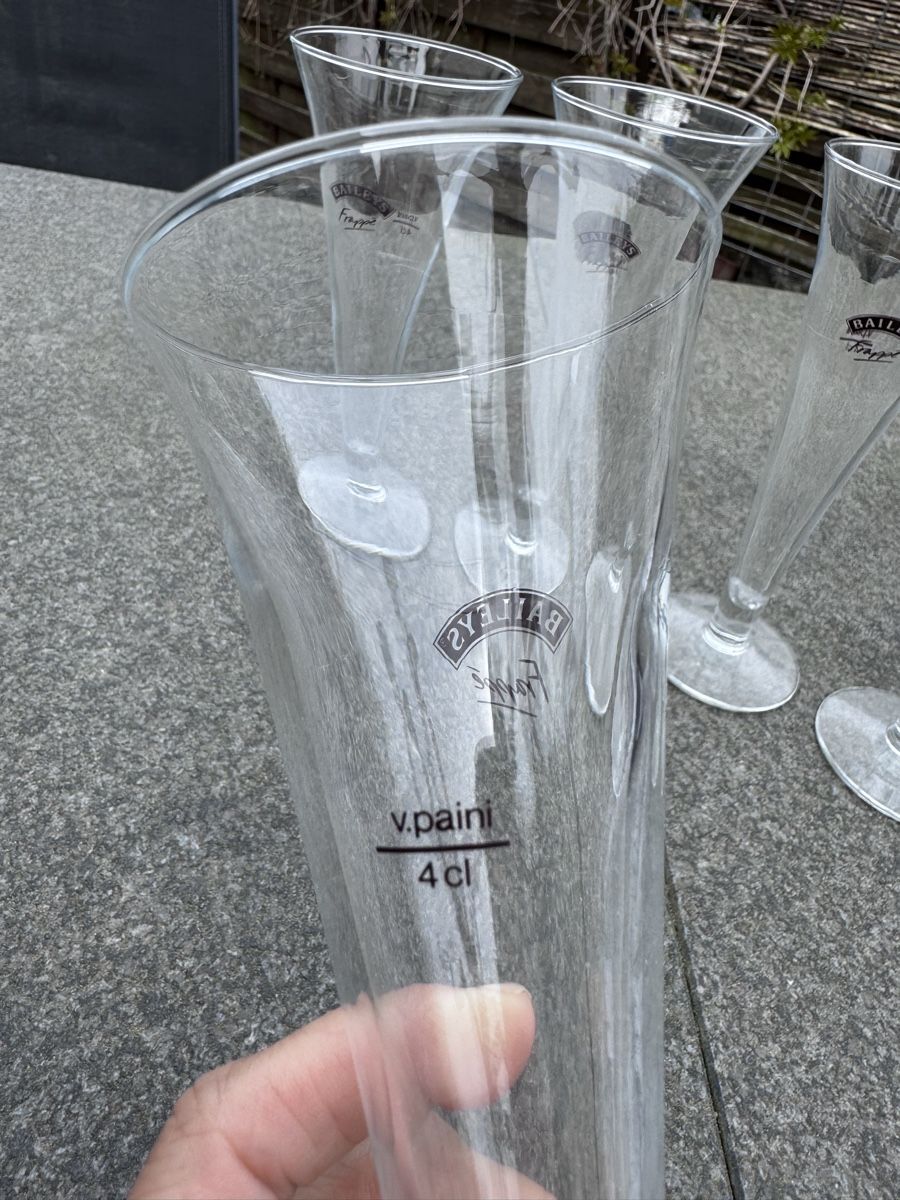 Bicchieri: Baileys Frappé Glas, 5 Stück – Usato da Niederbüren venduto da Oetschli 2