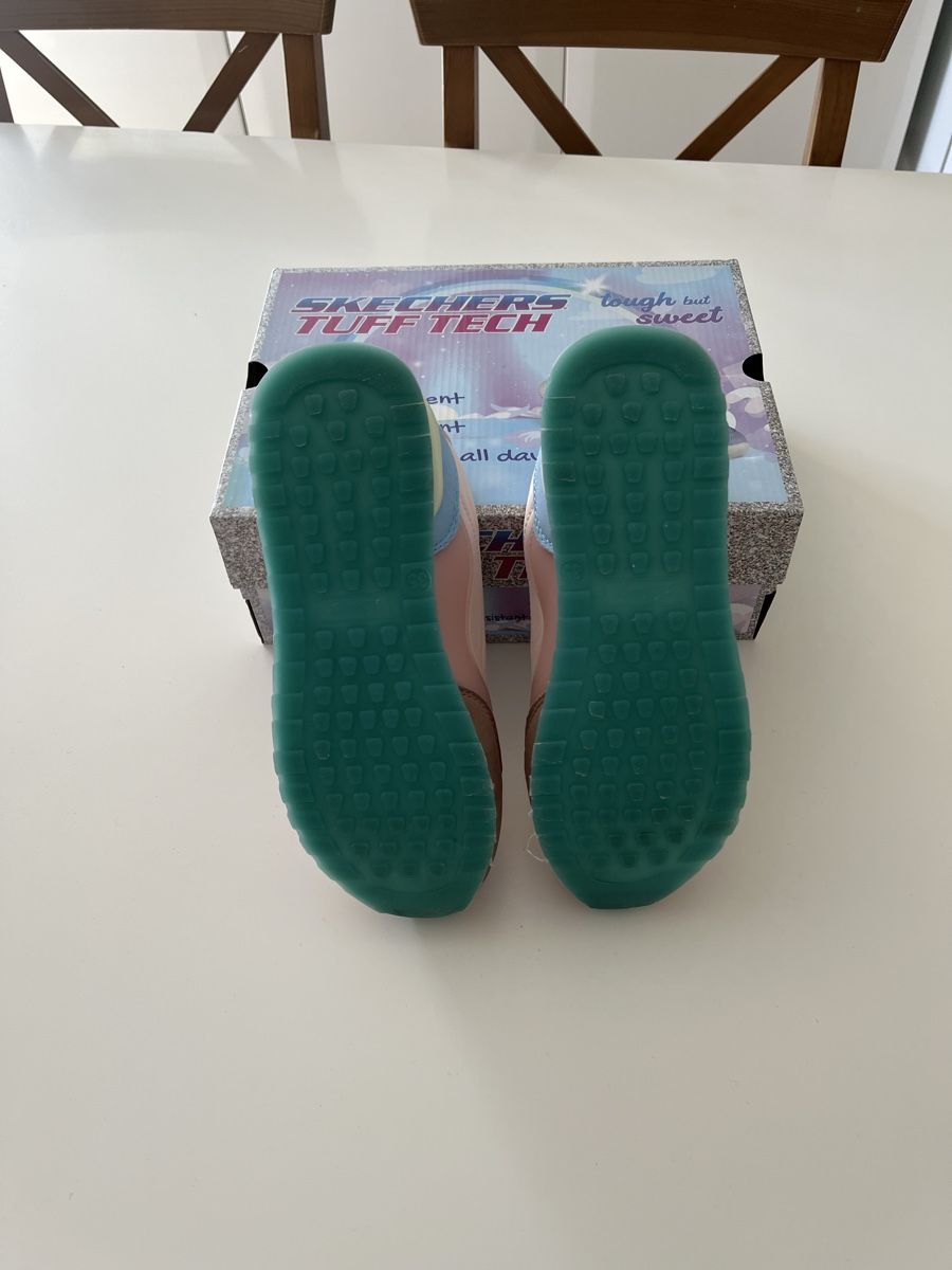 Scarpe per ragazze: Turnschuhe Mädchen Gr.35 – Usato da Genève venduto da zuz_rd69 2
