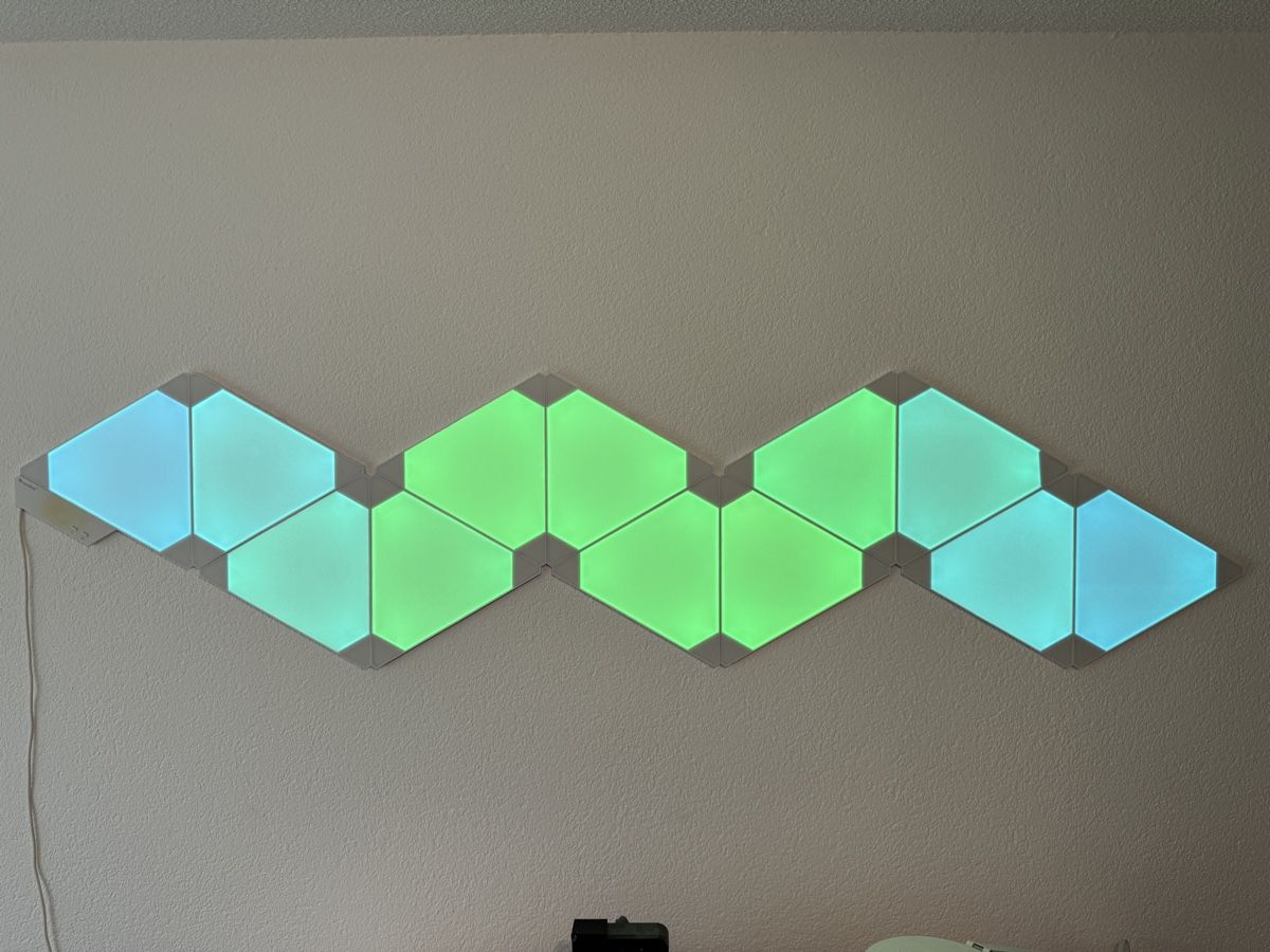 Nanoleaf Lampade: Nanoleaf Aurora 12er Set – Usato da Frieswil venduto da papagei9 1