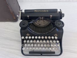 Schreibmaschine Mercedes mit Koffer (24)