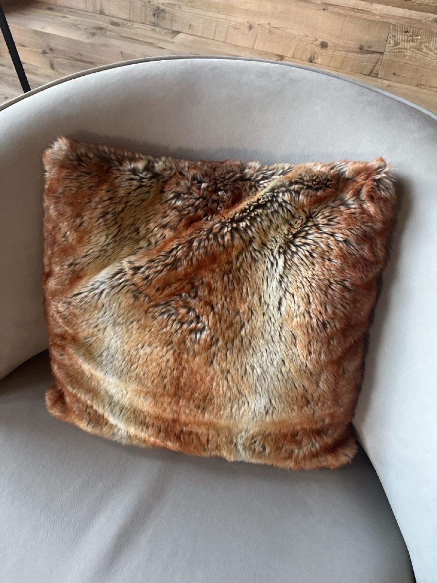 Kissen: 2 fur pillows cm 40x 45 with lining – Gebraucht aus Rüschlikon von ant_5v7g