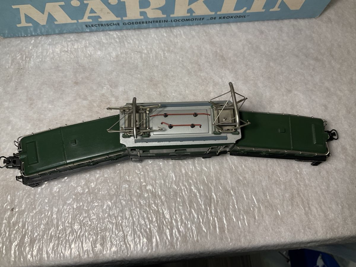 Märklin Modelleisenbahnen: Krokodil – Gebraucht aus Wald ZH von Sbbemilio 4