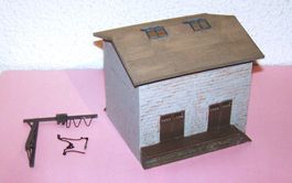 Lagerhaus mit Kran, Holz für Spur H0