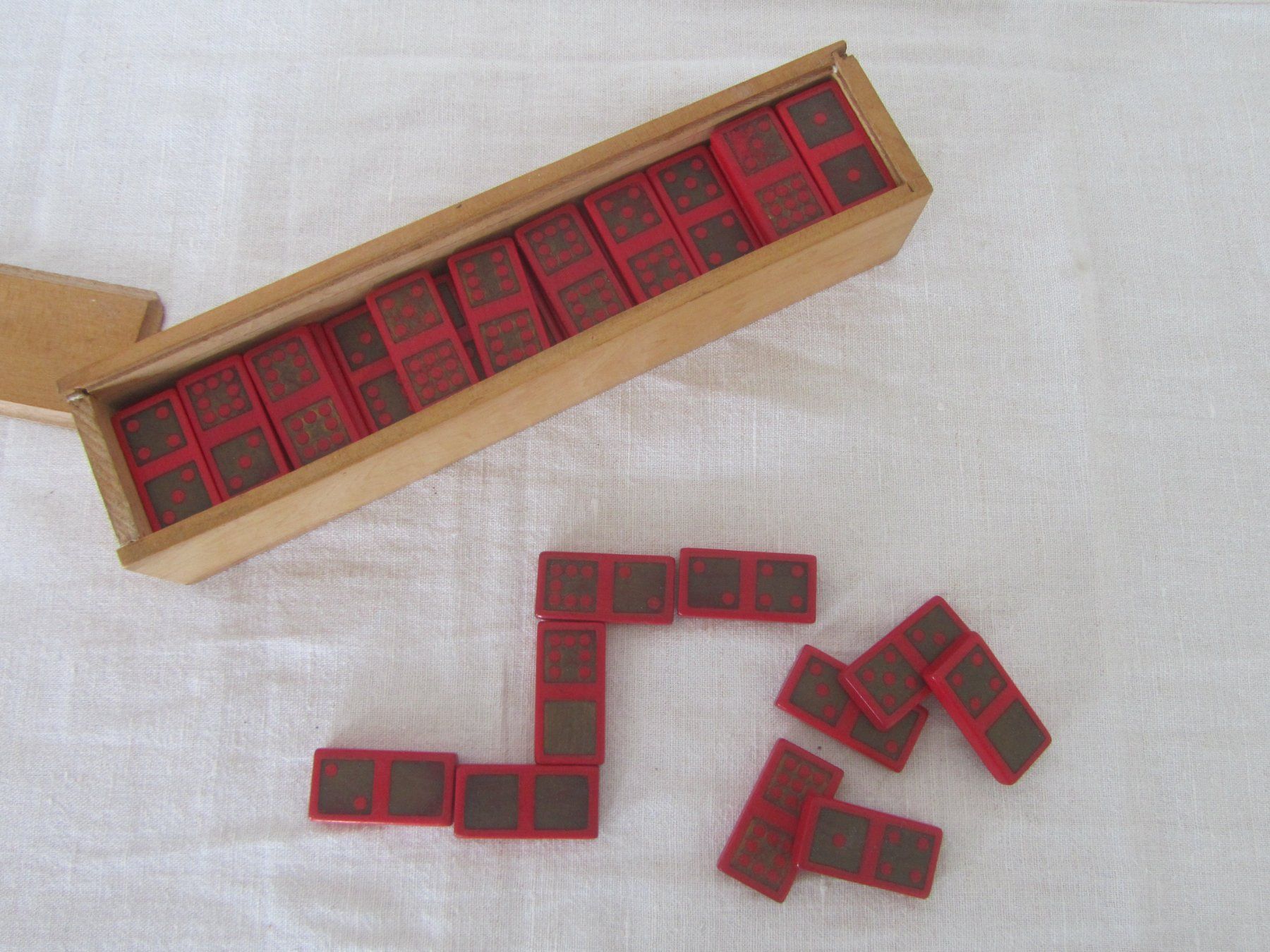Jeux: DOMINO – D'occasion à Seengen par mikelele 1