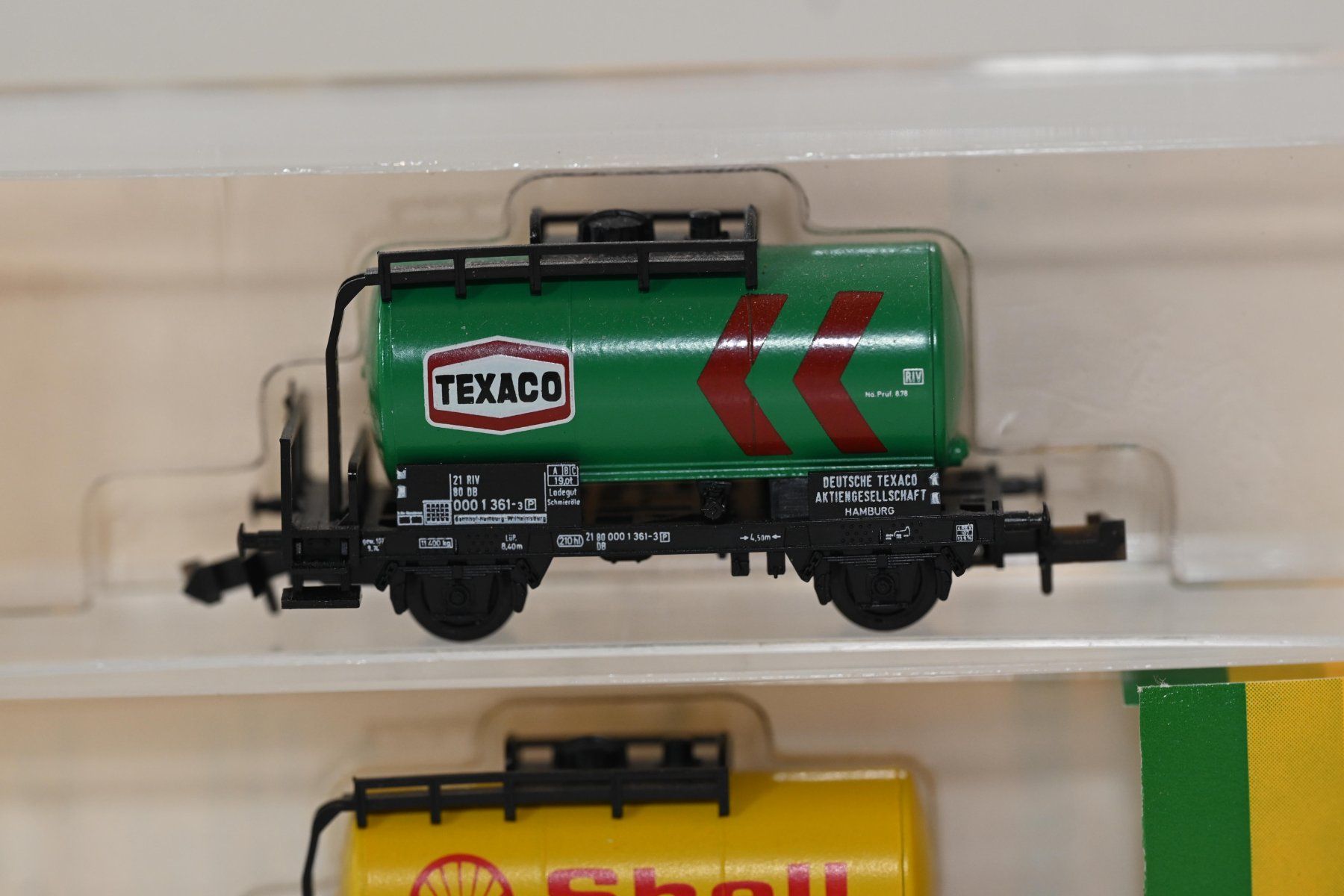 Trix Modellini di ferrovie: Minitrix Kesselwagen  Shell/Texaco Spur N mit OVP – Usato da Laupen ZH venduto da Zmoewe 2