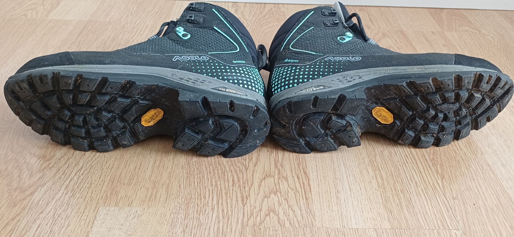 Scarpe da donna: Bergschuhe Grösse 37.5 – Usato da Ennetmoos venduto da valtra8950 3