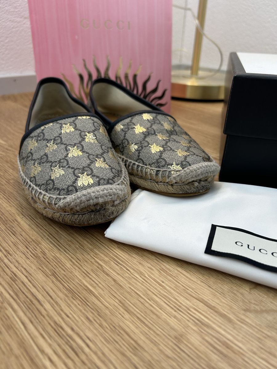 Gucci Scarpe da donna: Gucci Espadrilles mit Bienenmuster, Grösse 36 – Usato da Bern venduto da alena.b 1