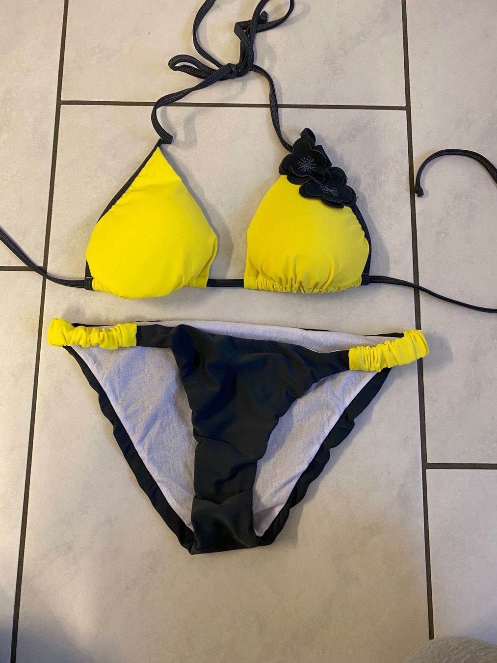 Costumi da bagno & Bikini: Bikini Gelb/Grau - Grösse ca. 36 – Nuovo (secondo la descrizione) da Eschenbach SG venduto da Peachick