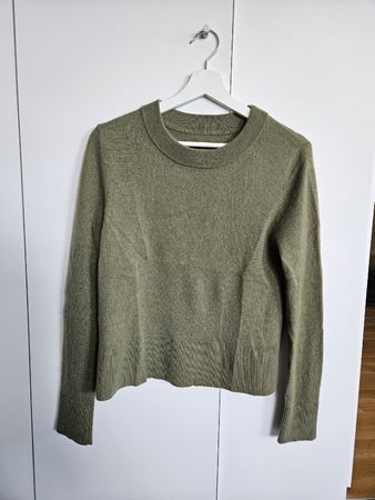 Pull kaki en cachemire (taille M)