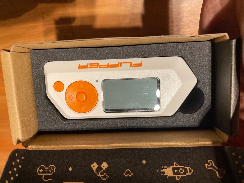 Flipper Zero (Neu und originalverpackt) in für CHF 400 – mit Lieferung ...