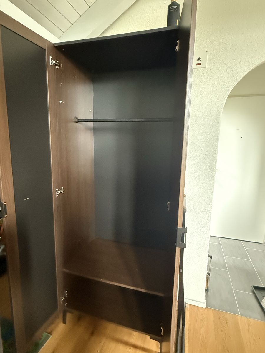Armoires: Kleiderschrank – D'occasion à Pfaffhausen par cia_vjw2 1