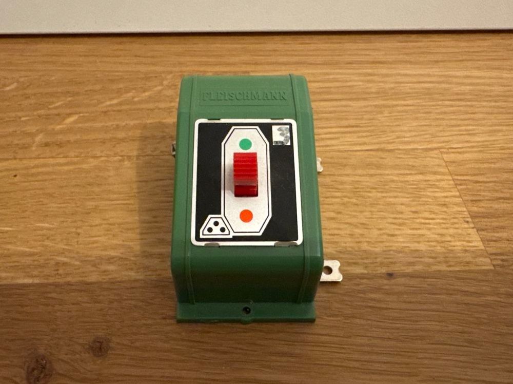 Fleischmann Modelleisenbahnen: Fleischmann 6921 Signal-Stellpult – Gebraucht aus Schlierbach von Look8