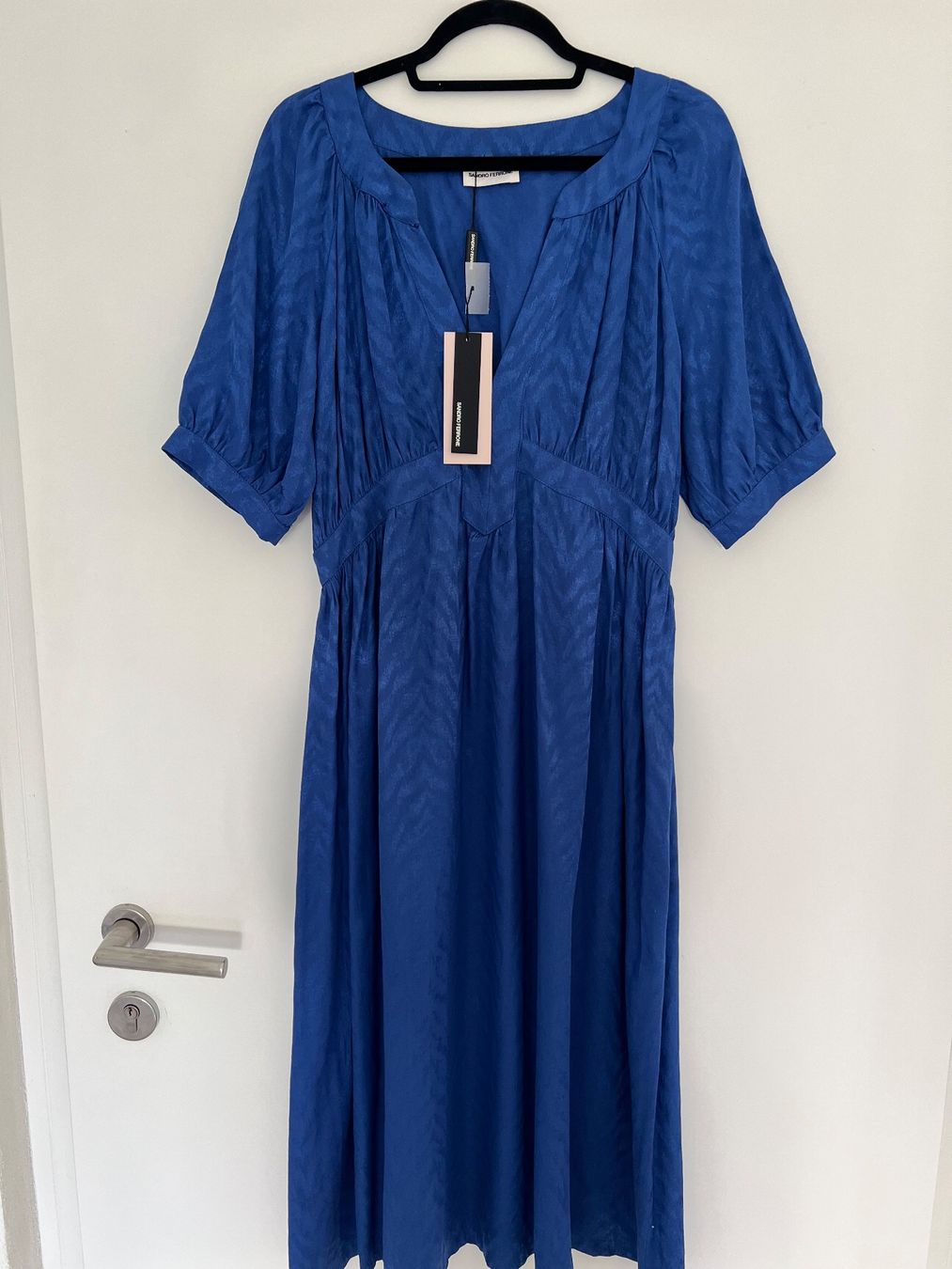 Sandro Kleider: Kleid Sandro Ferrone- blau Grösse 38 mit Etikett – Neu und originalverpackt aus Ebmatingen von Mistelu 1