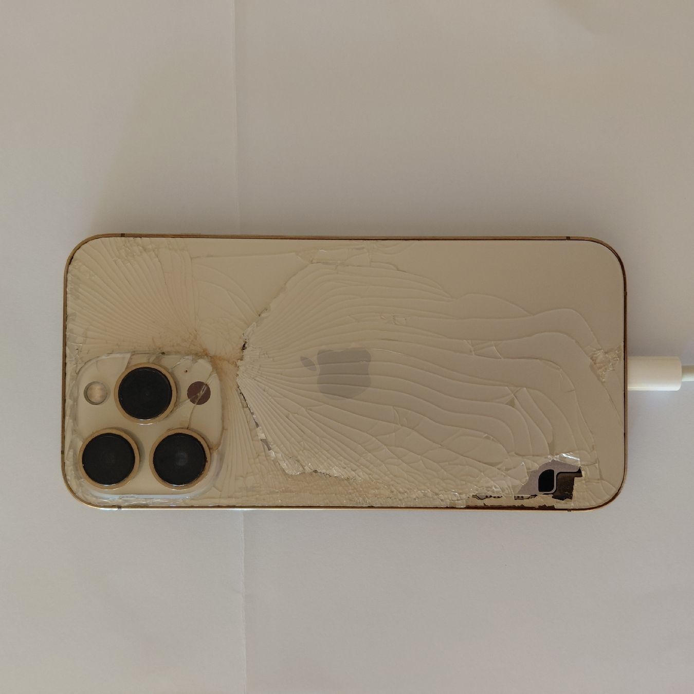 Apple Telefoni cellulari / Smartphones: Iphone 13 Pro 128  – Difettoso da La Croix (Lutry) venduto da dib_bf9b 5