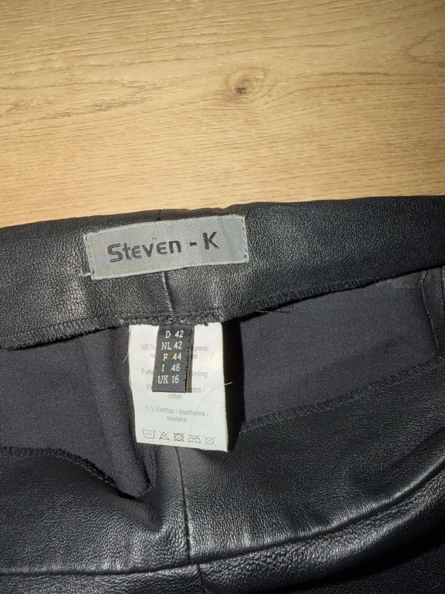 Pantalons: Echte Lederhose Steven K  – D'occasion à Jona par HappyHappyHappyHappy 1