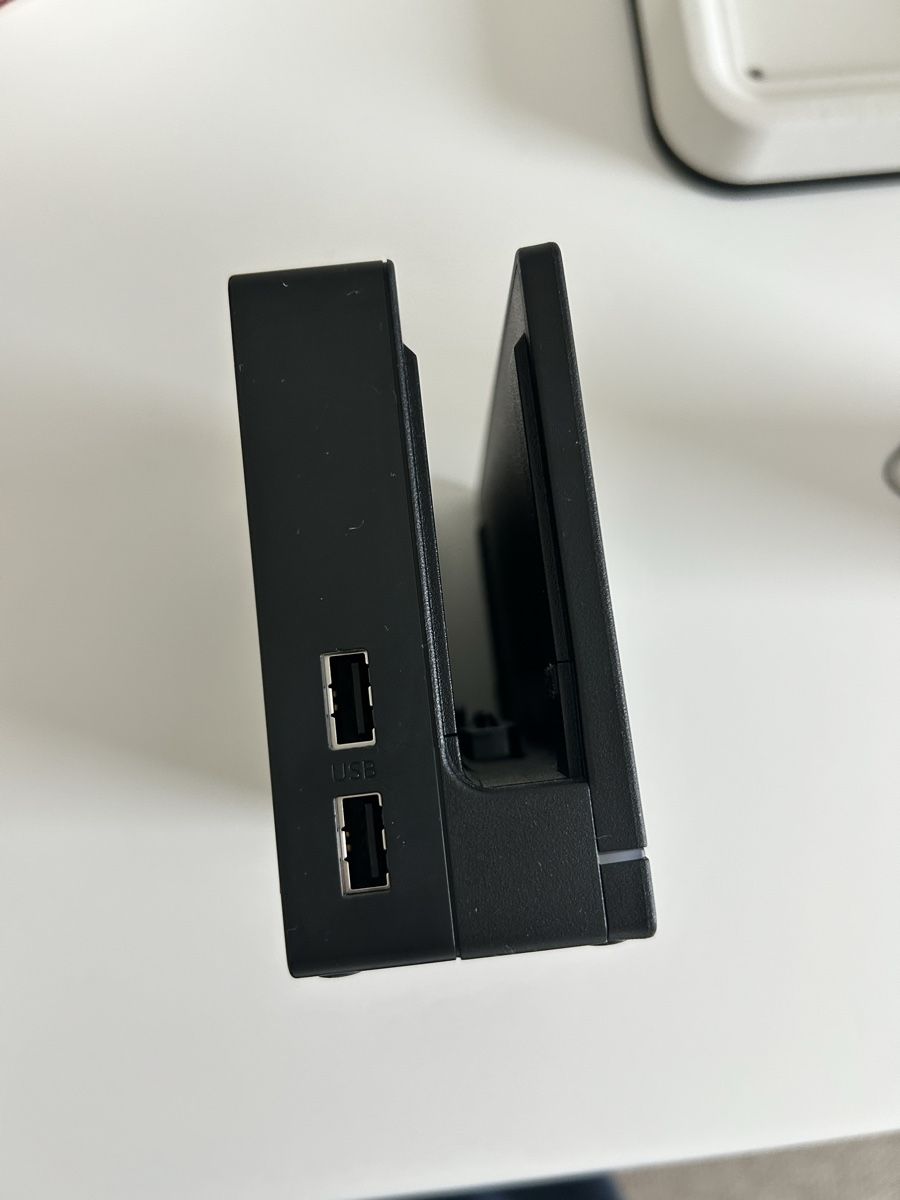 Nintendo Console: Dock officiel Nintendo Switch – Original Nintendo – Usato da Neuchâtel venduto da sar_nqn7 2