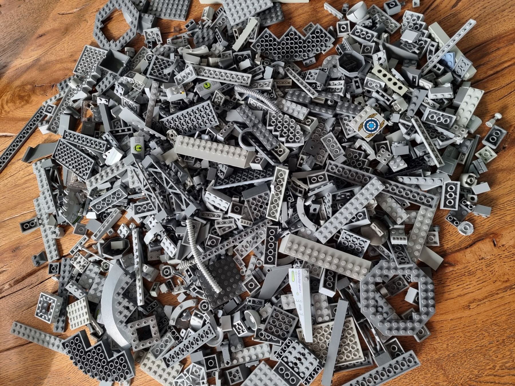 Lego Giocattoli: Graue Lego /  1350 Gramm – Usato da Untersiggenthal venduto da fantail 1