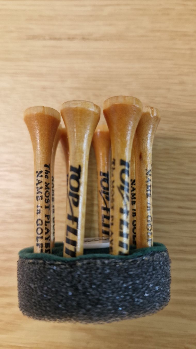 Palloni: Golfbälle Switzerland mit Tees – Nuovo e nell'imballaggio originale da Weisslingen venduto da and-lo73 2