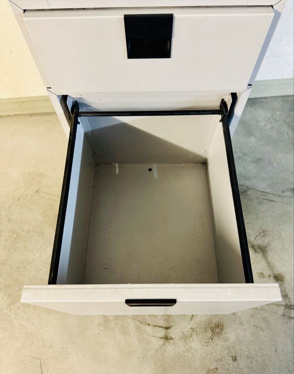USM Banconi: USM Haller Rollcontainer  – Usato da Stansstad venduto da vlaska80 6