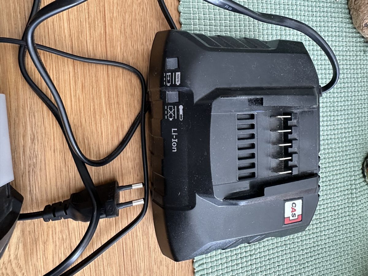 Caricabatterie: Metabo Ladegerät mit 2 Akkus – Usato da Landquart venduto da lumima 1