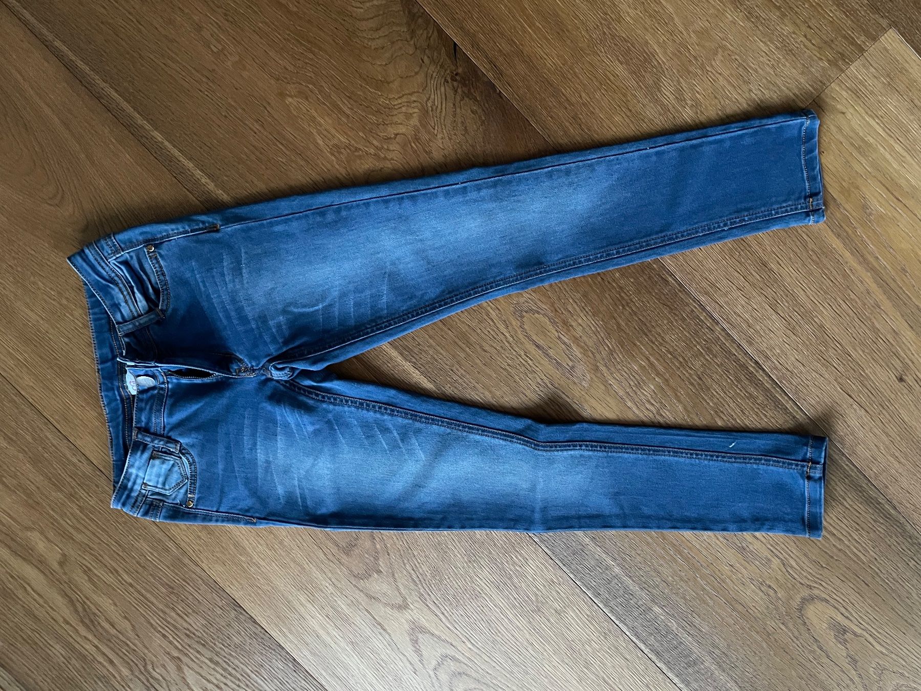 Pantaloni: Mädchen Jeanshosen – Usato da Seewen venduto da dvh05
