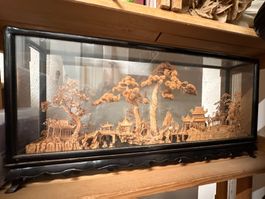 Chinesische Handwerkskunst - Korkbild in Glasverkleidung