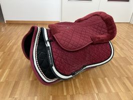 2 tapis et 1 amortisseur de selle, couleur bordeaux