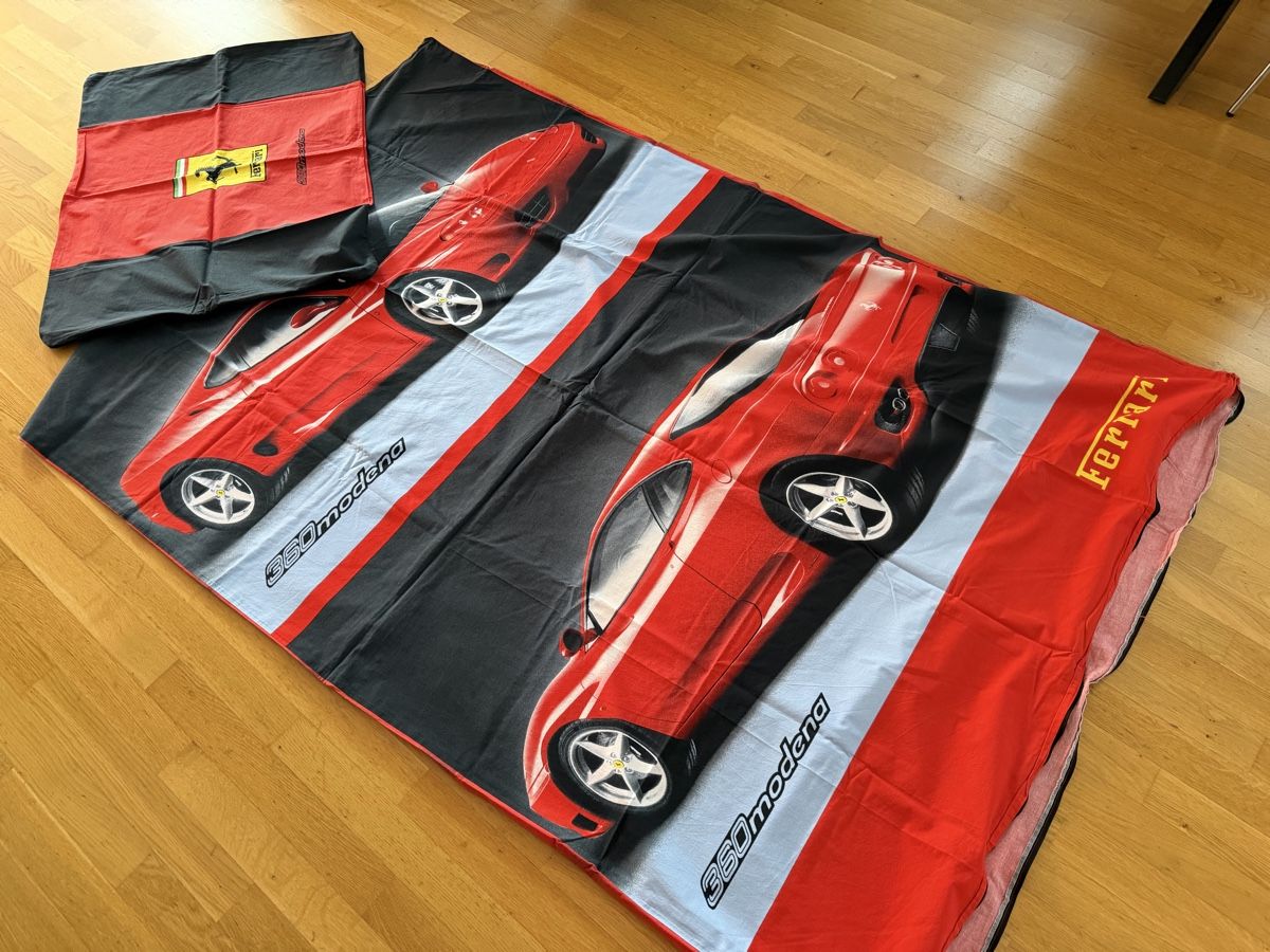 Linge de lit: Schöner Ferrari 360 Modena Bettanzug – D'occasion à Bettlach par Tradenet100