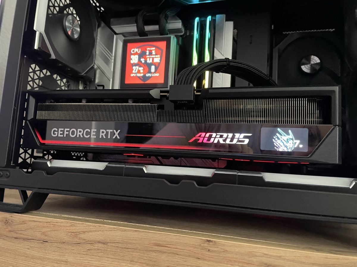 Nvidia Grafikkarten: Aorus Master GeForce RTX 5090 32GB comme neuve – Neu (gemäss Beschreibung) aus Chavannes-Renens von Tonio1022 2