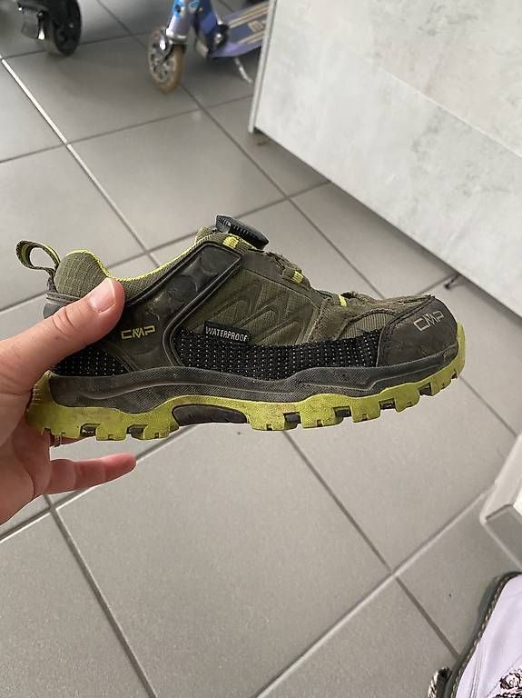 Scarpe per ragazzi: Trekkingschuhe Grösse 32-33, Marke CMP – Usato da Meilen venduto da Dabid 1