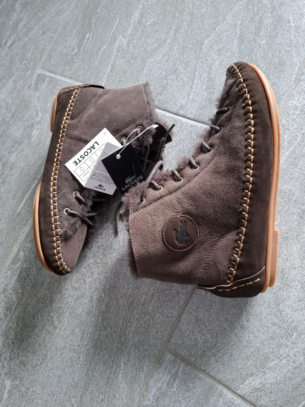 Lacoste Scarpe da donna: Schuhe, Leder, Lacoste, 38/39, neu – Nuovo e nell'imballaggio originale da Hurden venduto da Quadrille76