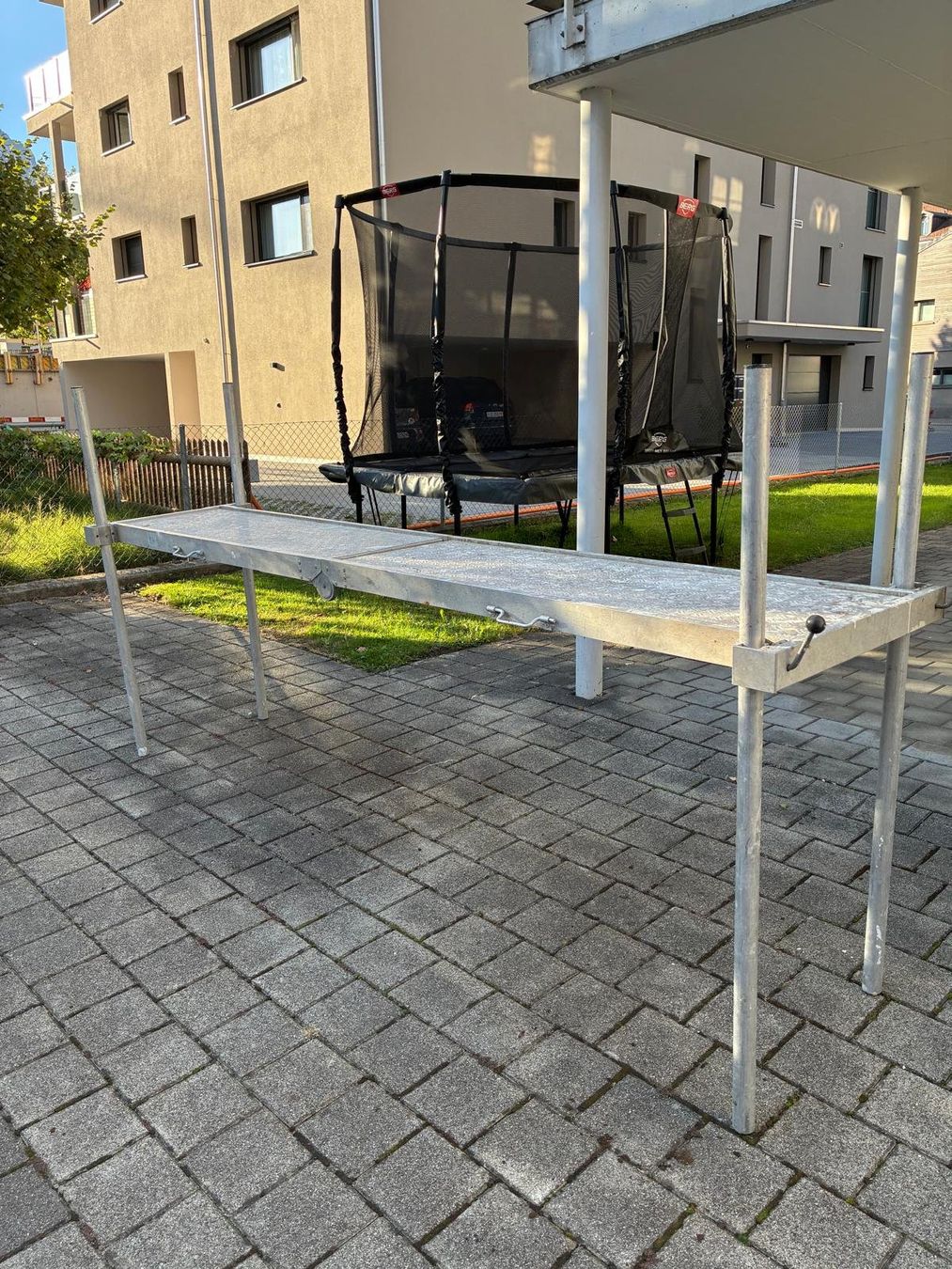 Autres décorations & accessoires: Aluminium Bühne – D'occasion à Rothenthurm par schule23