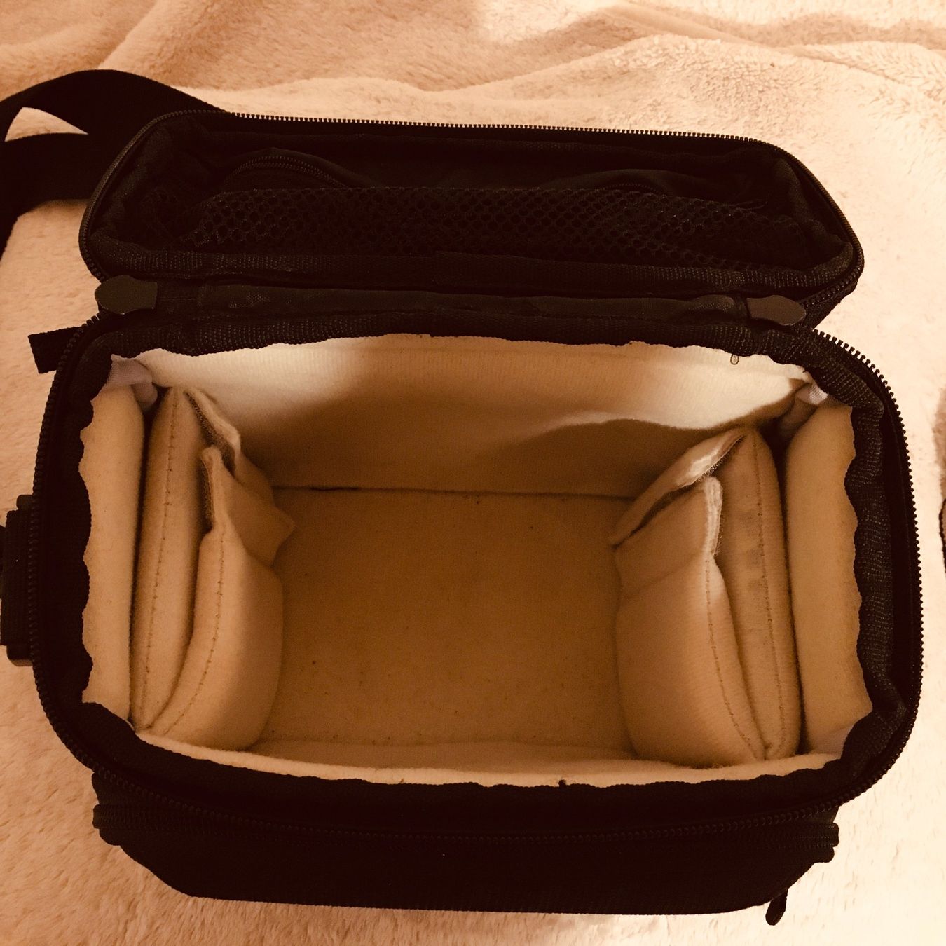 Taschen: Sac appareil photo – Gebraucht aus La Tour-de-Peilz von Halltal 1