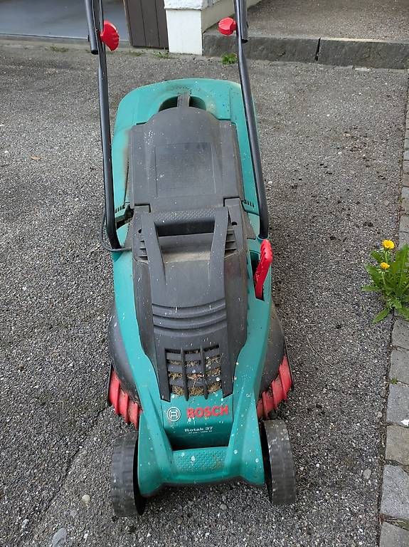 Tous les DVDs: Bosch Elektrorasenmäher – D'occasion à Binningen par Smile-46 2
