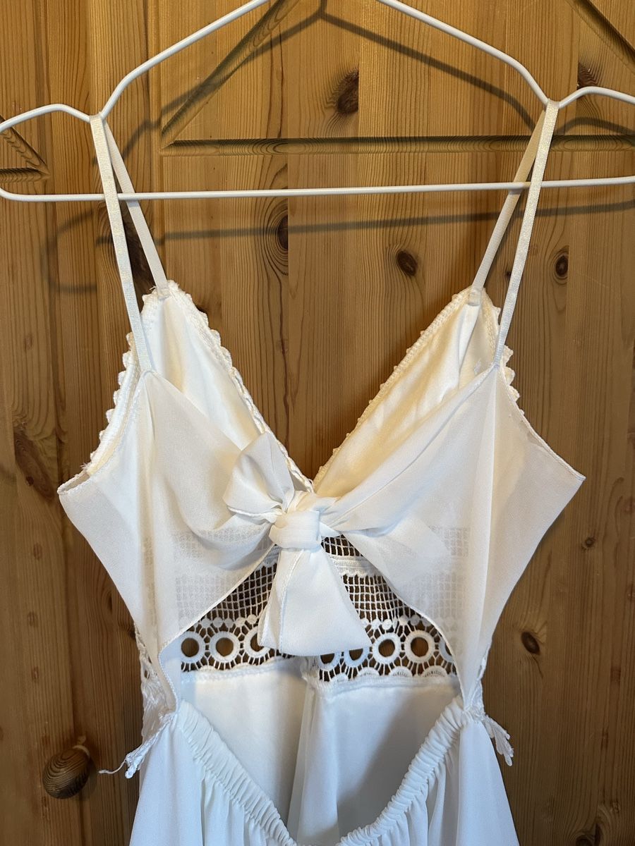 Tute: Kurzer weisser Jumpsuit mit Spitze, Grösse S – Usato da Hergiswil NW venduto da kaufe_at_kaufmann 3