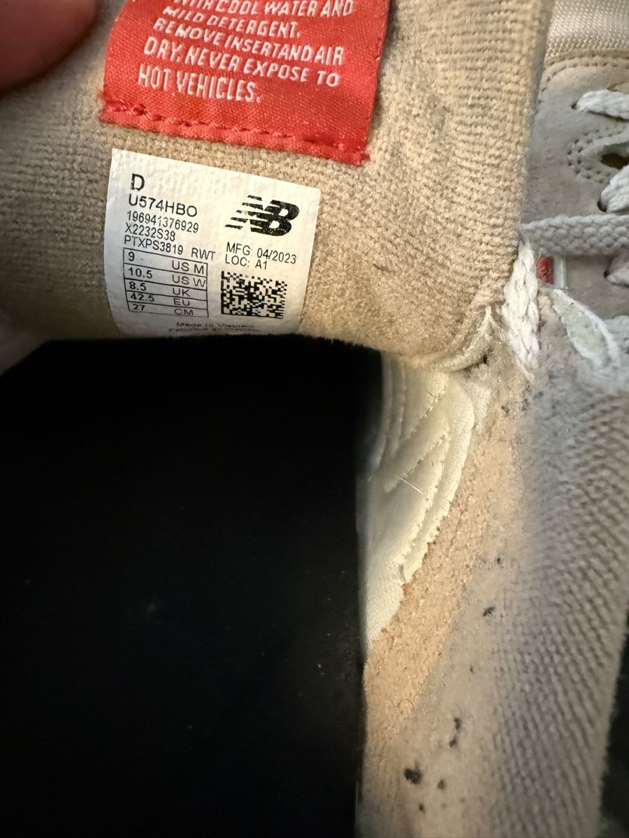 New Balance Scarpe da uomo: New Balance 574 Grösse 42.5 – Usato da Zürich venduto da kuengka 1