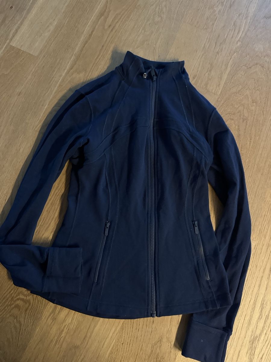 Lululemon Jacken: Lululemon Define Navy Jacket – Gebraucht aus Bottmingen von Itsclaire 9