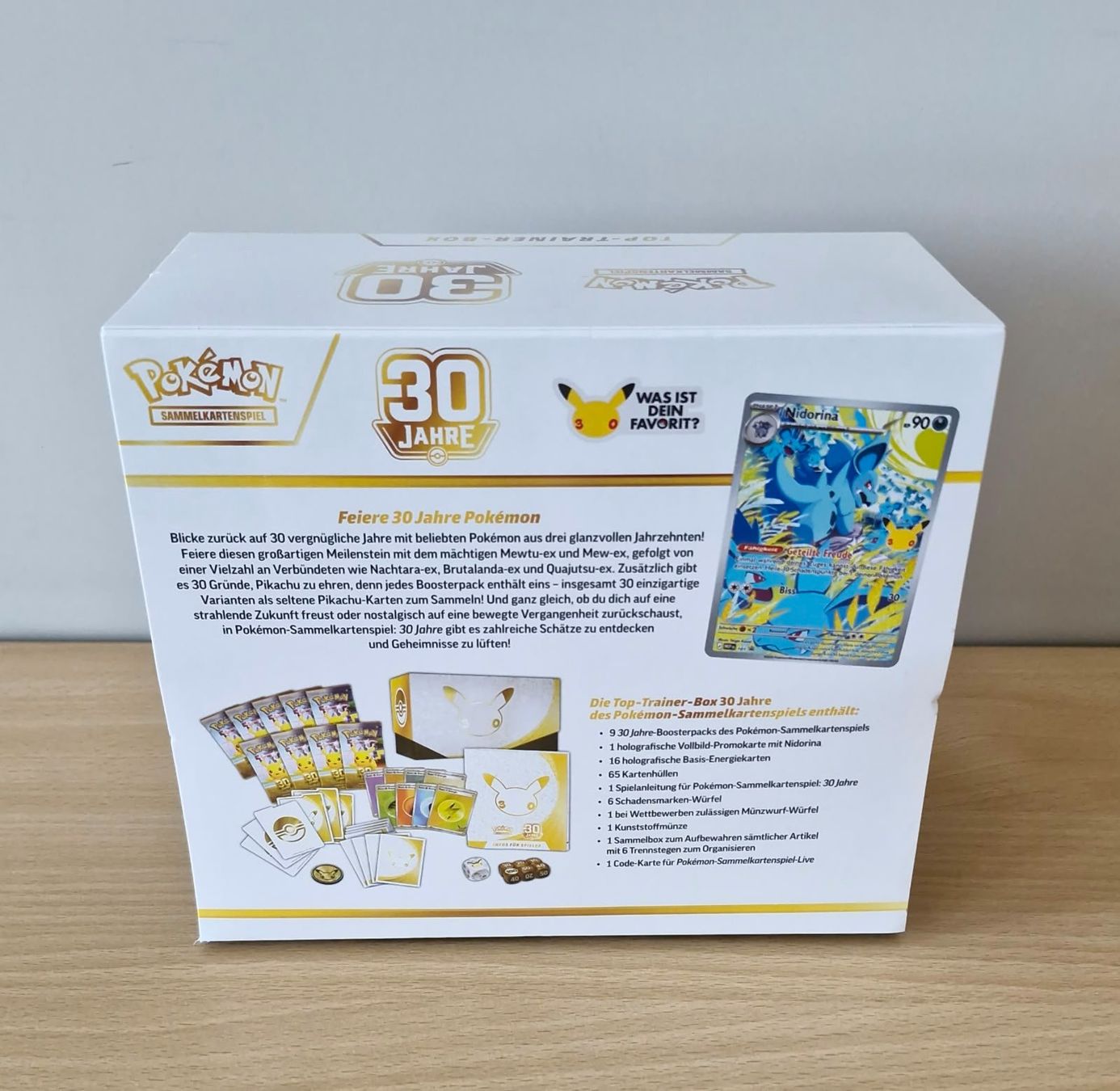 Pokémon 30 Jahre Jubiläum TOP-TRAINER-BOX -DE- *SEALED/OVP* (Neuf avec ...