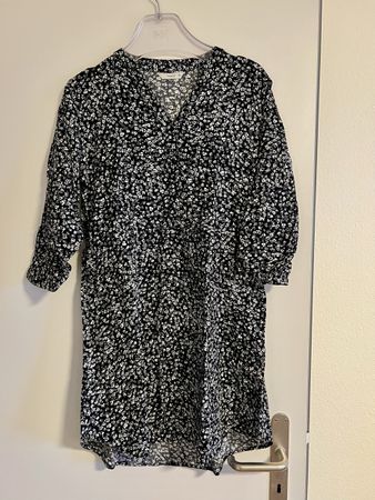 Pigalle Kleid, Gr. 38, schwarz/weiss/blau mit Blumen - top!